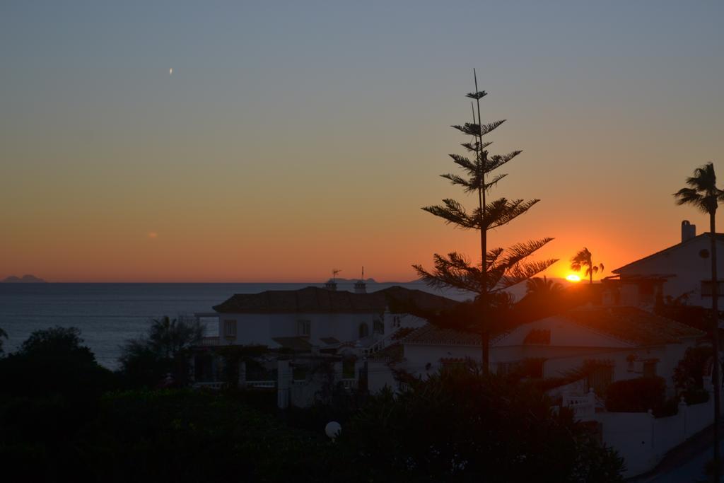Casa Luz Del Faro Bed & Breakfast Mijas Costa Bagian luar foto